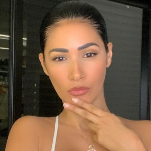 Simaria vive mais um imbróglio na Justiça. As informações a seguir são da colunista Fábia Oliveira, do Em OFF