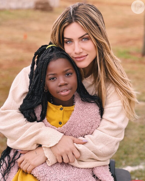 Giovanna Ewbank se revoltou contra a mulher que foi racista com seus filhos