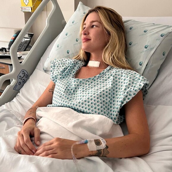 Ex-BBB Aline Gotschalg realizou cirurgia de retirada do tumor