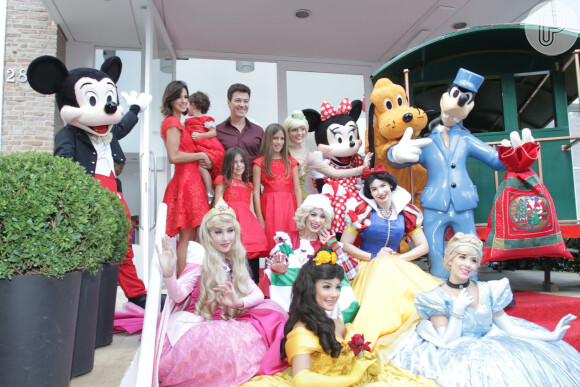 Rodrigo Faro organiza festa da Disney para comemorar os 2 anos da filha caçula, Helena, em São Paulo, nesta quinta-feira, 18 de dezembro de 2014
