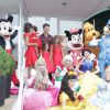 Com o tema de aniversário baseado no mundo da Disney, Rodrigo Faro comemorou os 2 anos da filha caçula, Helena, ao lado da mulher, Vera Viel, e das outras heirdeiras, Clara e Maria