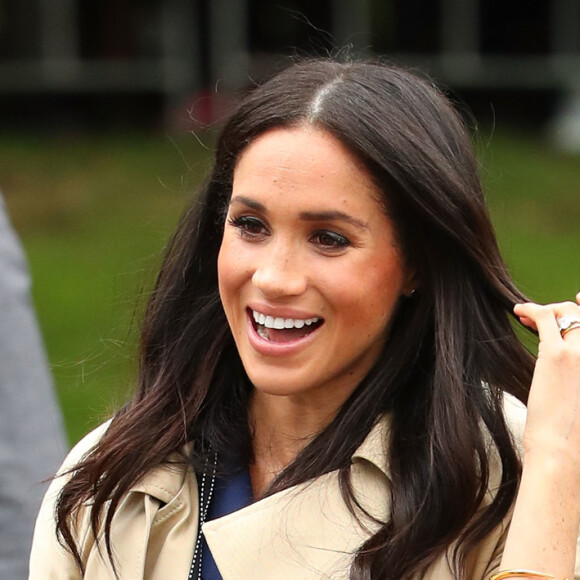 "A Meghan se deixou consumir pela inveja que sentia da Kate. Já a futura rainha passou a vê-la como arrogante", diz um trecho do livro sobre Meghan Markle