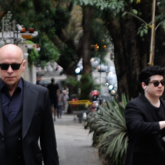 Cerimônia apenas para amigos e familiares feita para Jô Soares foi marcada por emoção