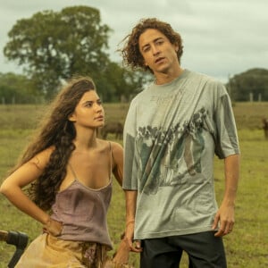 Novela 'Pantanal': Jove (Jesuíta Barbosa) vai conhecer Miriam (Liza Del Dala) durante a crise no casamento com Juma (Alanis Guillen)