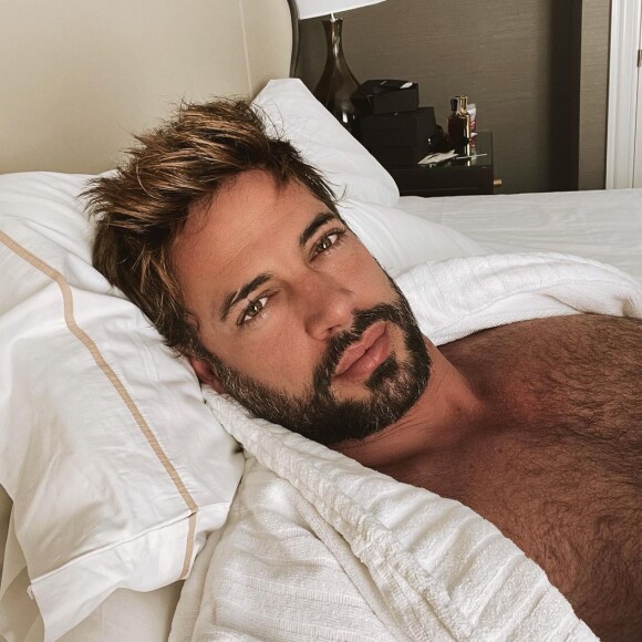 Simaria tem trocado mensagens com William Levy