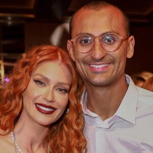 Marina Ruy Barbosa posa com Edu Lyra, criador da ONG Gerando Falões