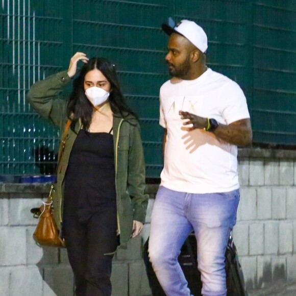 Alessandra Negrini tem recebido a visita de Arlindinho em seu apartamento, no Rio