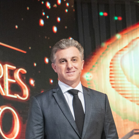 Luciano Huck estaria interessado em se dedicar mais aos compromissos sociais e a outros projetos pessoais, segundo Alessandro Lo Bianco