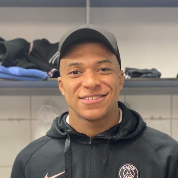 Kylian Mbappé: 'Quando você tem dois jogadores com um caráter tão forte, você tem momentos assim, mas sempre com respeito e no interesse do PSG'