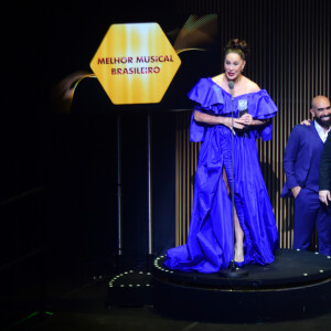 Claudia Raia discursou após 'Conserto para Dois, o Musical' vencer o Prêmio Bibi Ferreira 2022