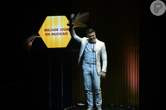 Jarbas Homem de Mello levou troféu na categoria Melhor Ator em Musicais por 'Conserto para Dois, O Musical', no Prêmio Bibi Ferreira 2022
