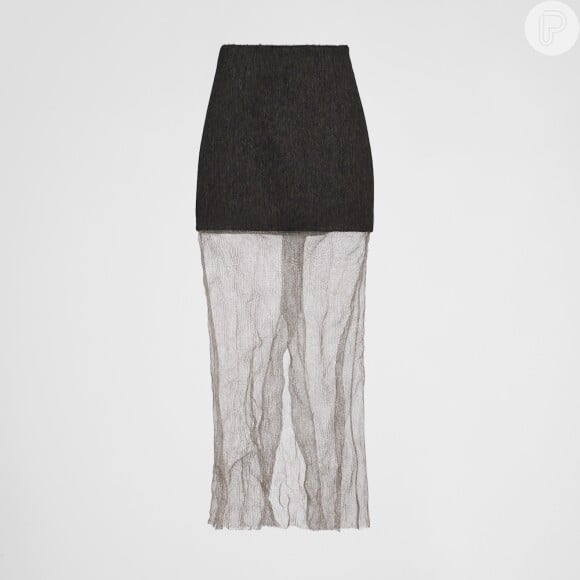 A saia usada por Bruna Marquezine em Milão custa R$ 14,5 mil