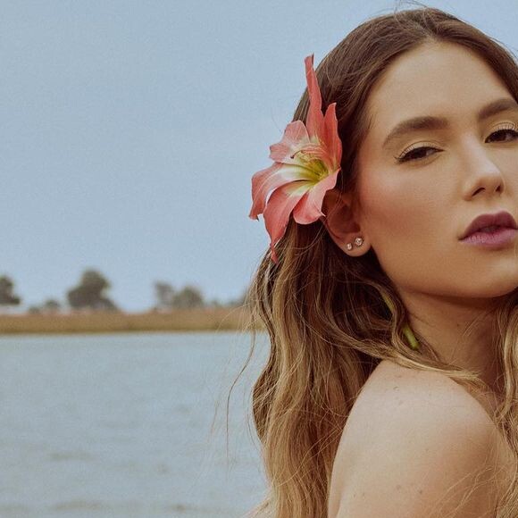 Recentemente, Virginia Fonseca posou nua em seu ensaio