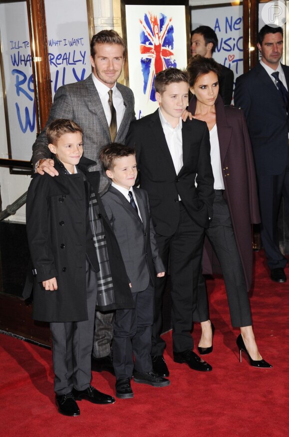 Victoria Beckham é mãe de Brooklyn, Romeo, Cruz e da pequena Harper, que não aparece na foto