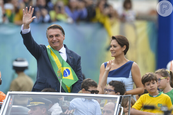 Michelle Bolsonaro se dá bem com Flávio e Eduardo