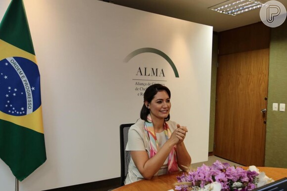 Foto: Michelle Bolsonaro é mãe de Laura, quinta filha de Jair