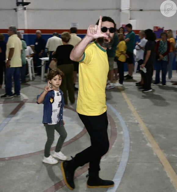 Eleições 2022: Daniele de Oliveira leva o filho e demonstra apoio a Lula