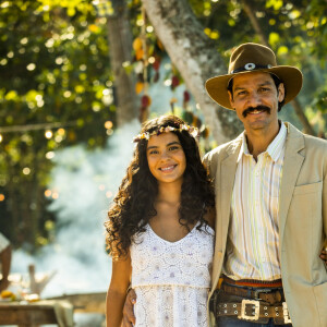 No fim da novela 'Pantanal', Muda (Bella Campos) e Tibério (Guito) fazem as pazes de uma vez por todas após uma série de brigas