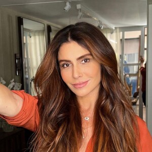 Giovanna Antonelli comentou sobre piercing inserido na pele, na região do colo, abaixo do pescoço