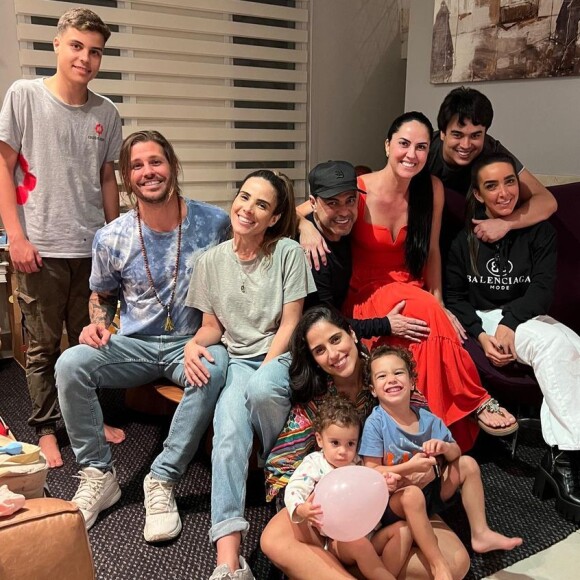 Dado Dolabella acompanhou Wanessa Camargo à comemoração do aniversário de Camila Camargo