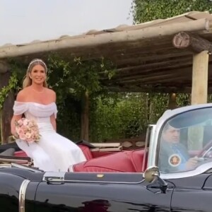 Viviane Tube chegou em um Cadillac no casamento