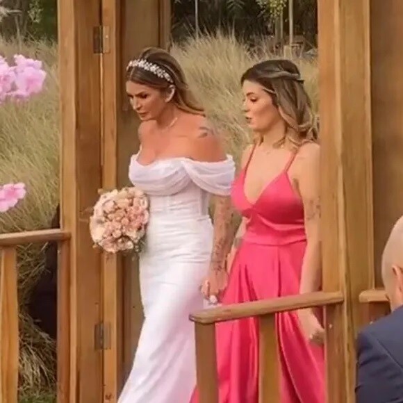 Casamento de Viviane contou com uma cerimônia intimista