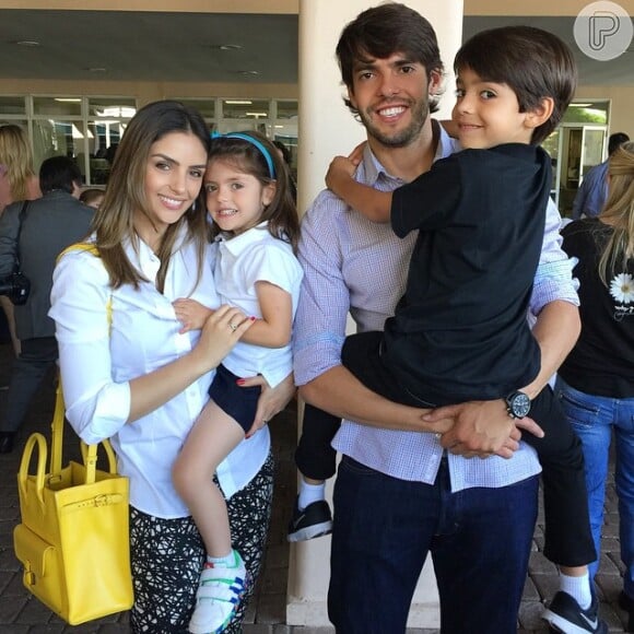No dia 18 de dezembro, Kaká e Carol Celico foram ver a apresentação escolar de fim de ano dos filhos, Luca e Isabella