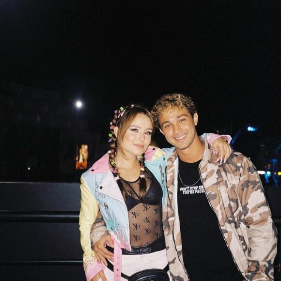 Larissa Manoela recebu o carinho de André Luiz Frambach em post