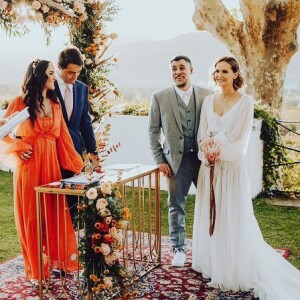 Vestido de noiva com estilo boho: a apresentadora Fernanda Rodrigues apostou em um look marcante para se casar com Raoni Carneiro