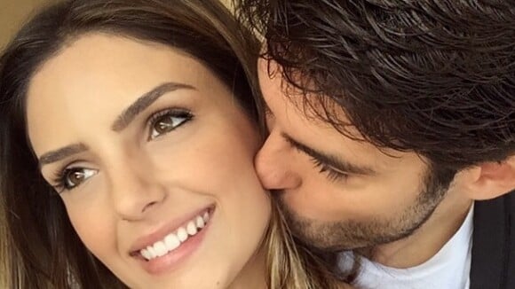 Kaká e Carol Celico posam juntos e sinalizam retomada de casamento: 'Felizes'