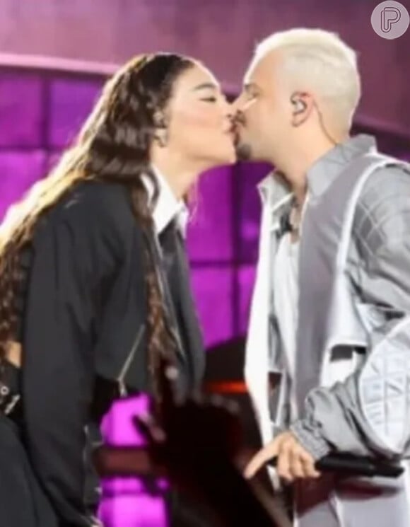 Pabllo Vittar e Pedro Sampaio se beijaram no 'Música Boa ao Vivo', do Multishow