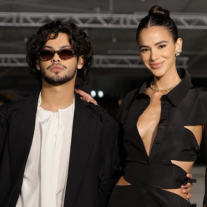 Fãs notam "presença" de Bruna Marquezine em post de Xolo Maridueña