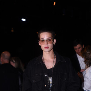 Ex-namorado de Jade Picon, João Guilherme prestigiou o desfile