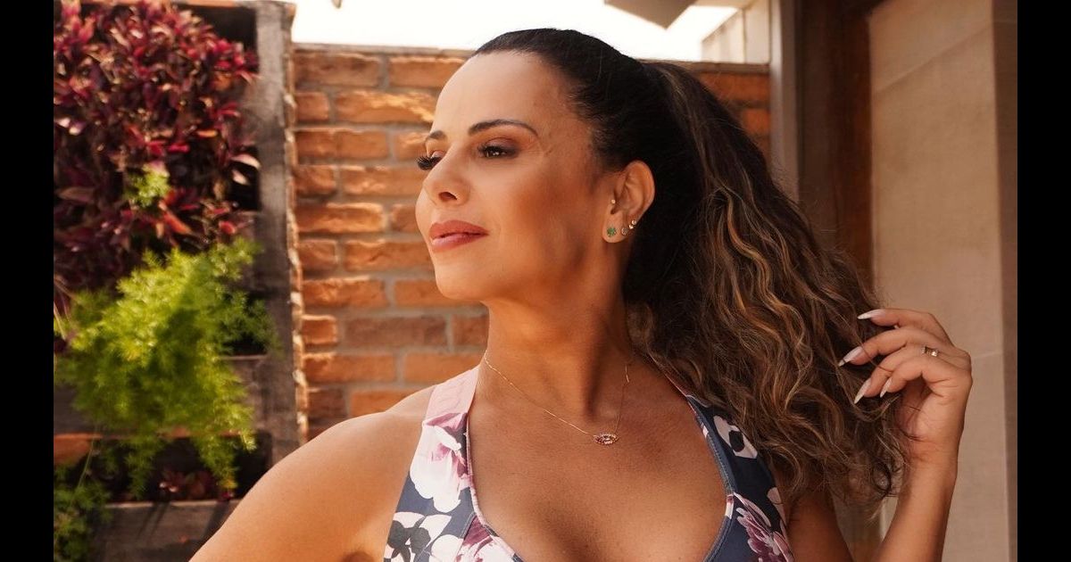 Viviane Araujo mostrou que está com o corpão sarado Purepeople