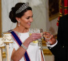 Kate Middleton usou tiara Lover's Knot, que pertencia à Princesa Diana, em banquete de estado no qual fez sua estreia como Princesa de Gales
