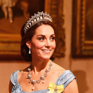 Kate Middleton herdou a tiara Lover's Knot da sogra, Princesa Diana
