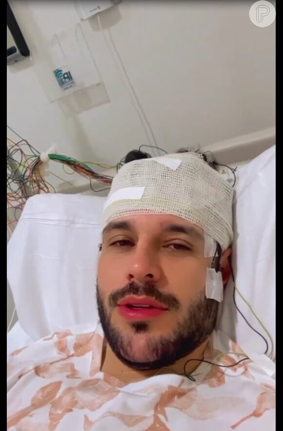 Rodrigo Mussi fez Stories com a cabeça enfaixada em hospital nesta quinta-feira 24 de novembro de 2022
