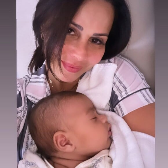 Viviane Araujo inspirou mulheres com relato da maternidade real; atriz é mãe do pequeno Joaquim, 2 meses