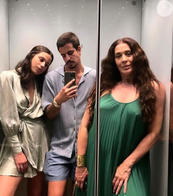 Enzo Celulari conta que compartilha roupas com Claudia Raia e Sophia