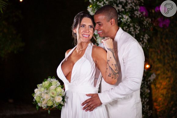 Mulher de Thiago Oliveira, Bruna Matuti escolheu uma produção poderosa para o mini wedding com o jornalista