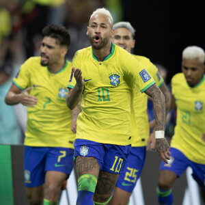 Neymar viu o time ceder o empate e ser derrotado nos pênaltis