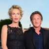 Charlize Theron e Sean Penn estão noivos desde novembro, diz site
