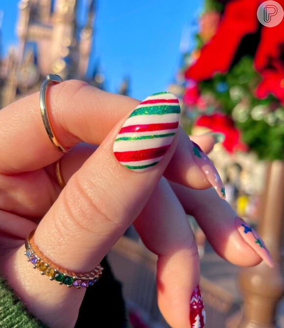Unhas decoradas para Natal: verde e vermelho são as cores queridinhas para nail arts na data festiva