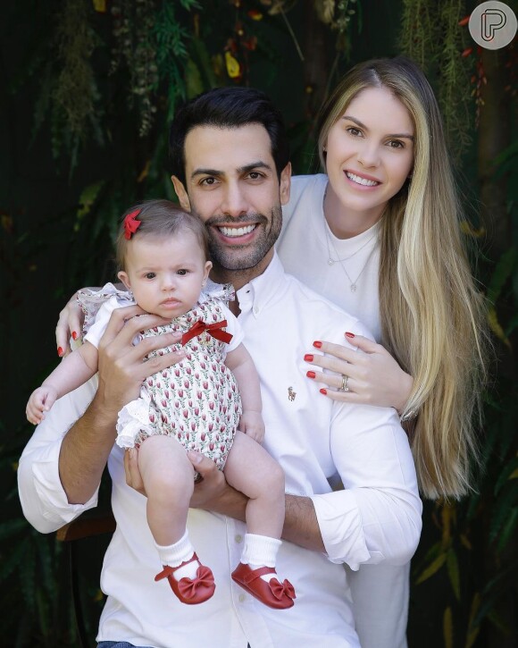 Filha de Bárbara Evans e Gustavo Theodoro, Ayla nasceu em 3 de abril de 2022