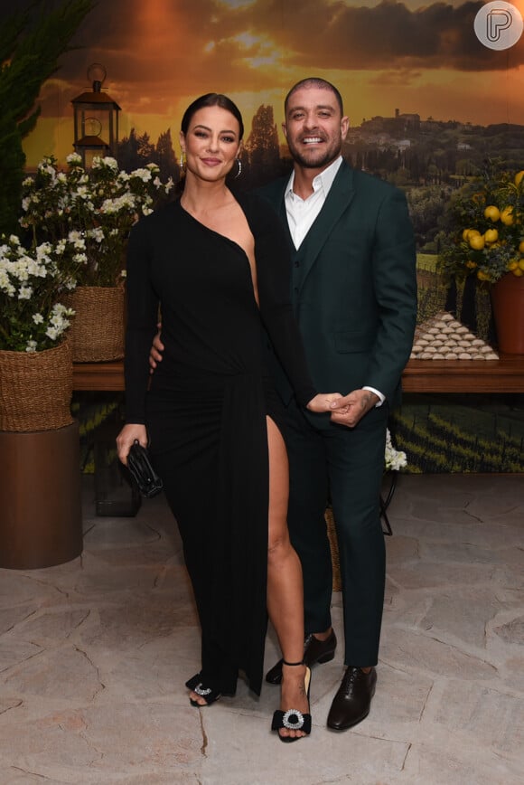 Paolla Oliveira e Diogo Nogueira roubaram a cena no casamento do empresário João Camargo com a fashion business Beatriz Fazzio no dia 22 de agosto
