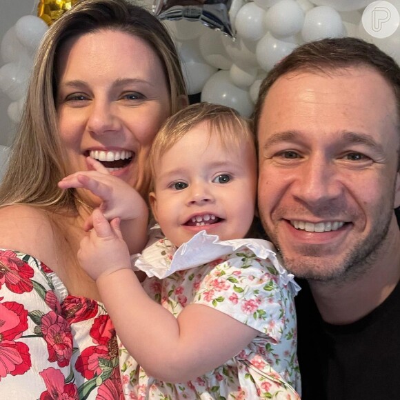 Filha de Daiana Garbin com Tiago Leifert tem retinoblastoma, um câncer raro e que acontece nas células da retina