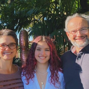 Filha de Ernesto Paglia e Sandra Annenberg, Elisa lembrou ter tomado gosto de acampar por causa do pai