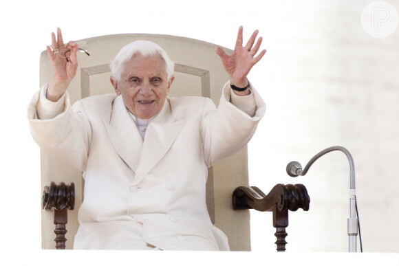 Papa Emérito Bento XVI teve legado marcado por polêmicas na Igreja Católica