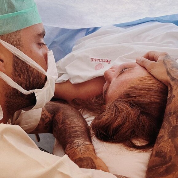 Cintia Dicker já recebeu alta do hospital, mas a filha permanece internada