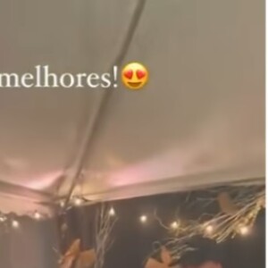 Neymar foi visto em uma festa ao lado de amigos em Paris